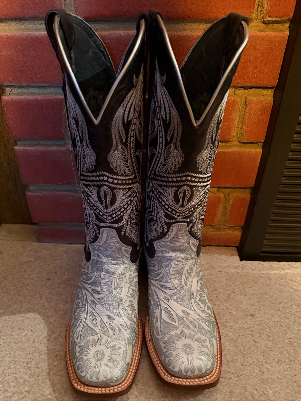 Women's Black and Silver Embroidered Western Heeled Boots